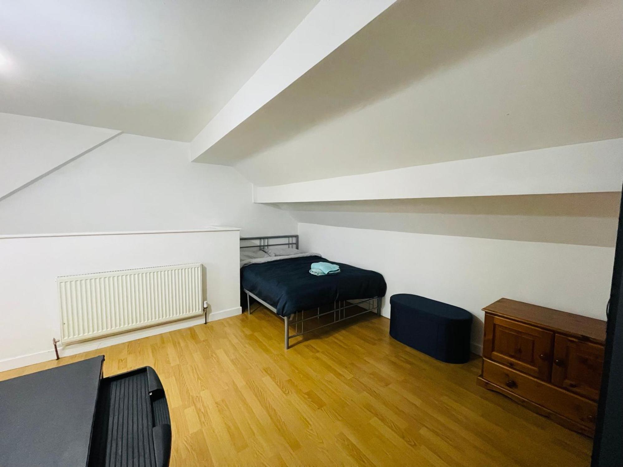 Guest house 4 - Modern Ensuite In The Heart Of Coventry